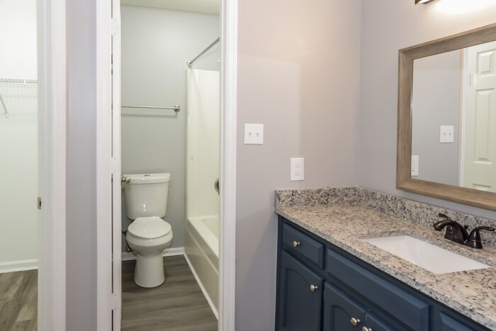 Building Photo - 13905 SW Clovis Cir