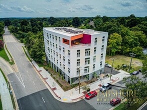 Building Photo - 600 S Duke St