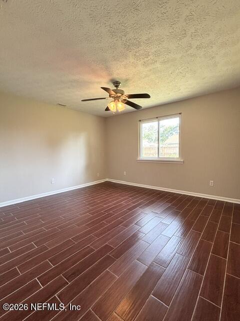 Building Photo - 1747 Papaya Dr N