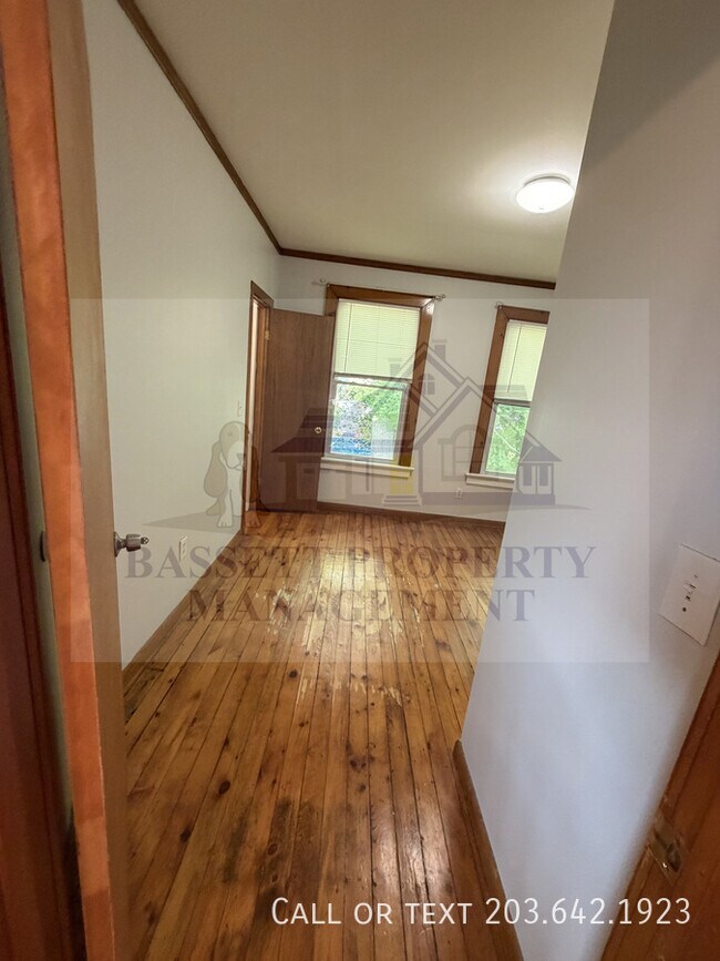 Building Photo - 538 2nd Ave