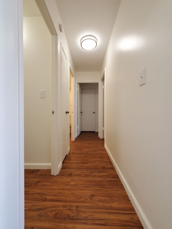 Building Photo - Available now | 2 bedroom, 2 bathroom cond...