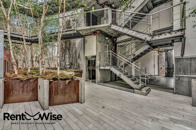Building Photo - 450 Hayes St