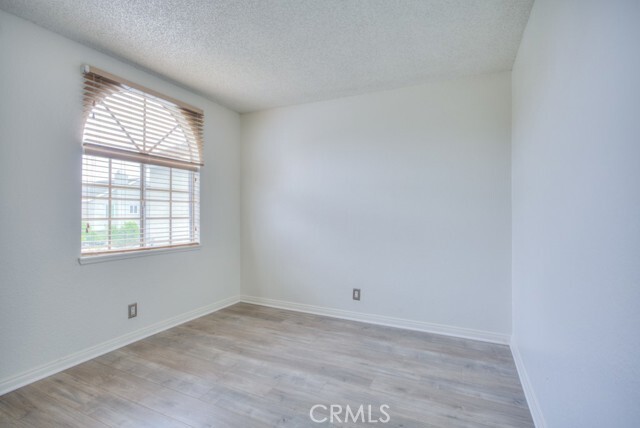 Building Photo - 13006 Parkview Dr