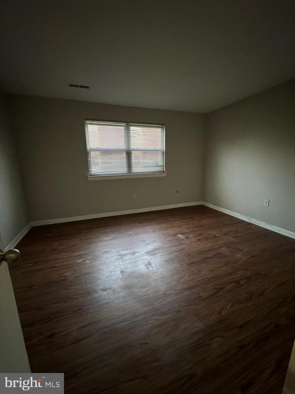 Building Photo - 8 Florence Tollgate Pl