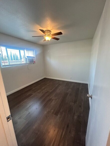 Building Photo - 1305 N Garfield Ave