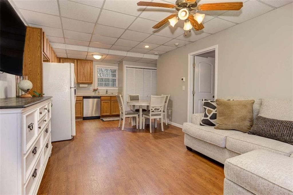 Building Photo - 2535 Hickory Rd