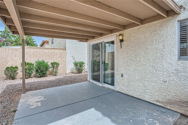Building Photo - 2910 Currant Ln