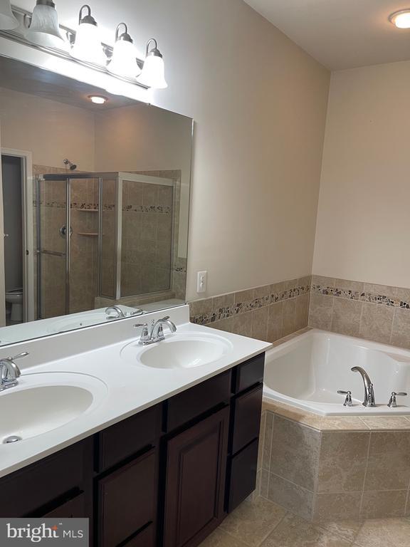 Building Photo - 7287 Elkridge Crossing Way