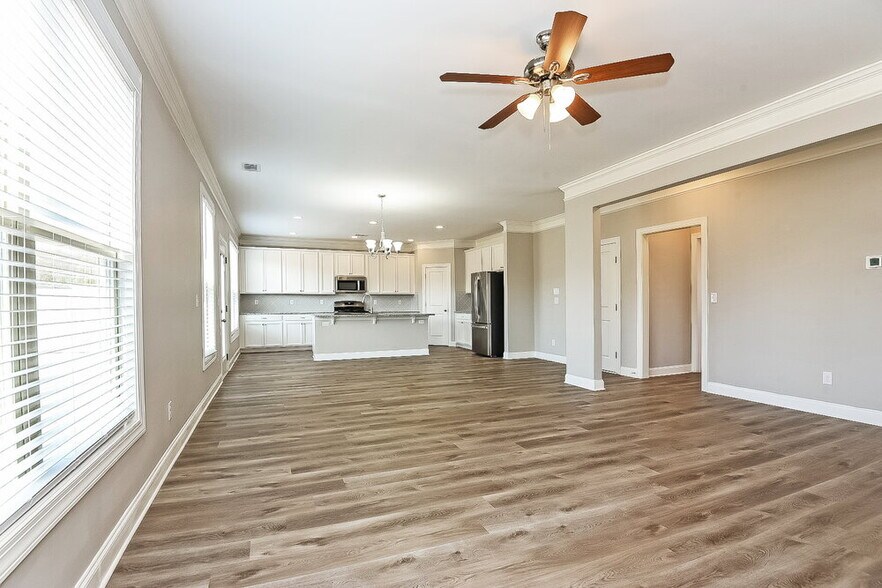 Building Photo - 4640 Settlers Grove Rd
