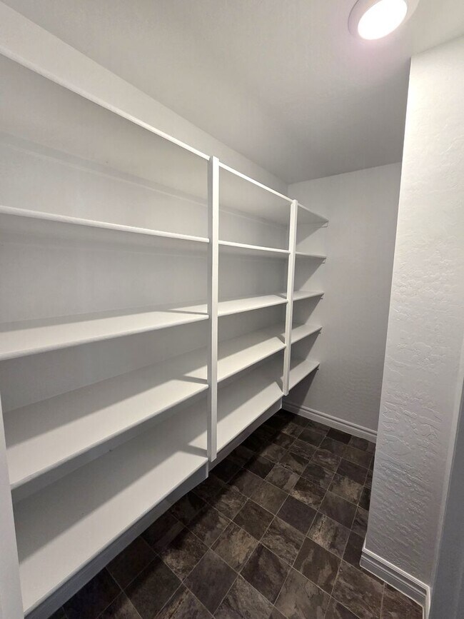 Building Photo - 2868 Amphion Ct
