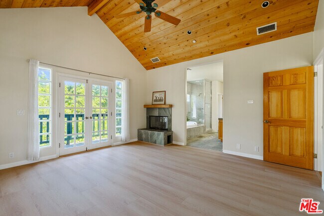 Building Photo - 20912 Fontaine Rd