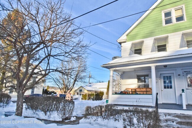 Building Photo - 198 Grove St