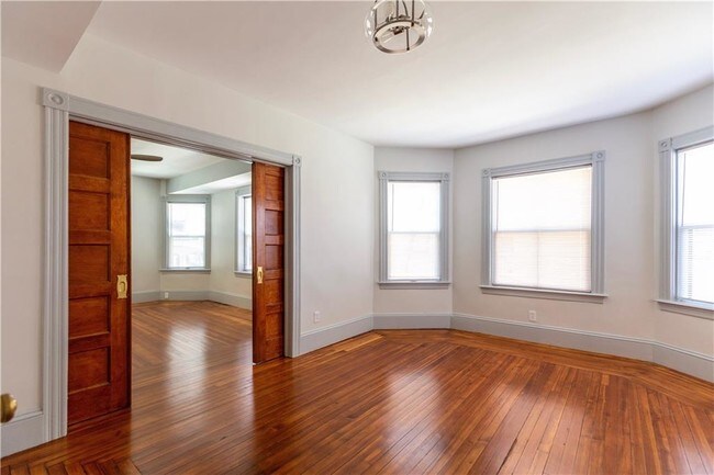 Primary Photo - 174 Broadway