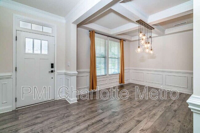 Building Photo - 5121 Ennisworth Ln