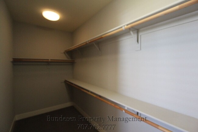 Building Photo - 5350 Kelliann Pl