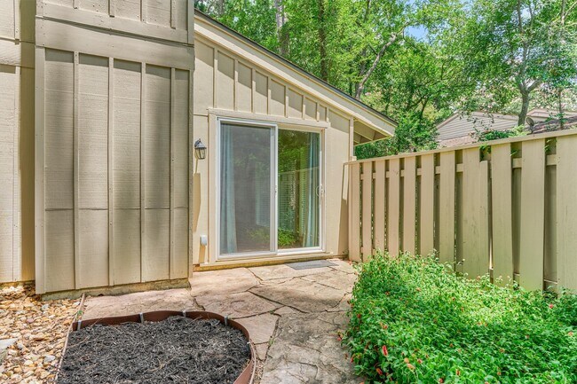 Building Photo - 2351 W Settler's Way