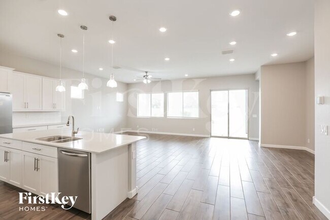 Building Photo - 119 S 197th Dr