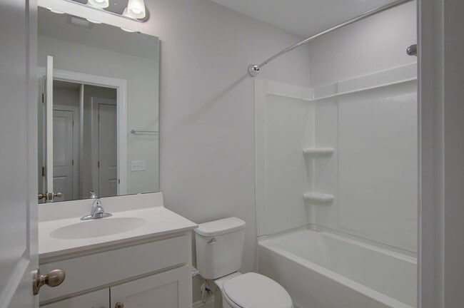Building Photo - 1237 Tice Ln