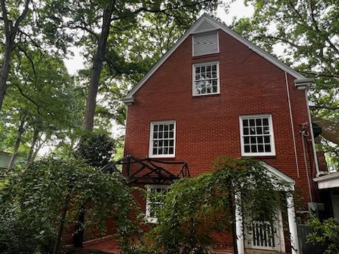 Charming Home - 415 10th St NW