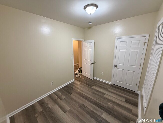 Building Photo - 134 Hazel St