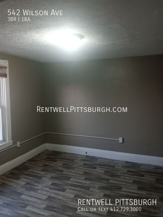 Building Photo - 3 Bedroom Home in Clairton