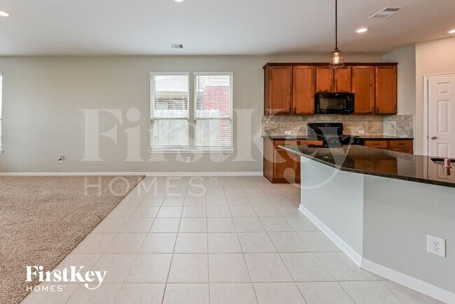 Building Photo - 25322 Squire Knoll St