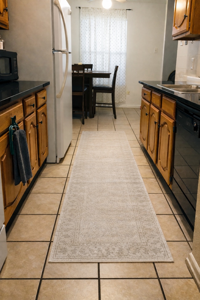 Building Photo - 219 W 4th St