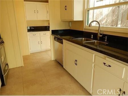 Building Photo - 2626 Solana Way