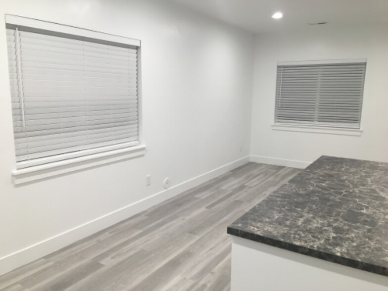 Building Photo - 542 E 300 N