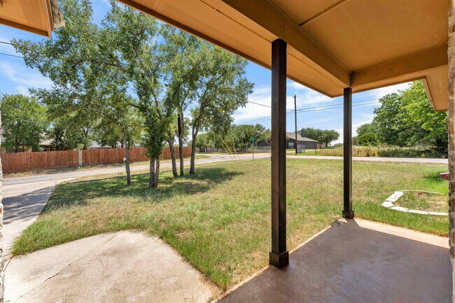 Building Photo - 145 Chaumont St