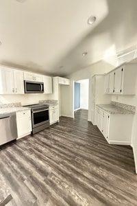 Building Photo - 24425 Woolsey Canyon Rd