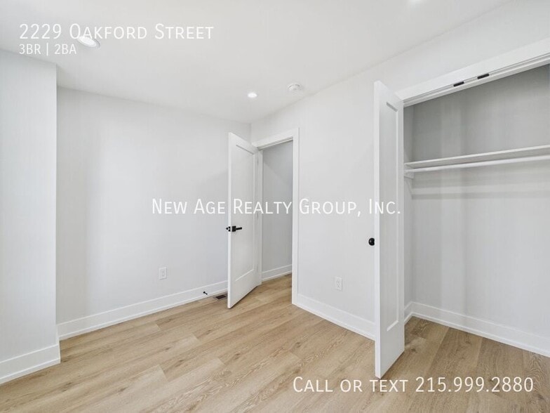 Building Photo - 2229 Oakford St