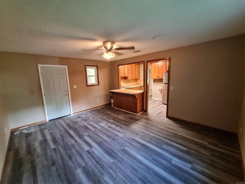 Building Photo - 1102 Jameswood Ct