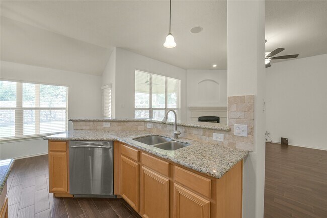 Building Photo - 1414 Phoenician Dr