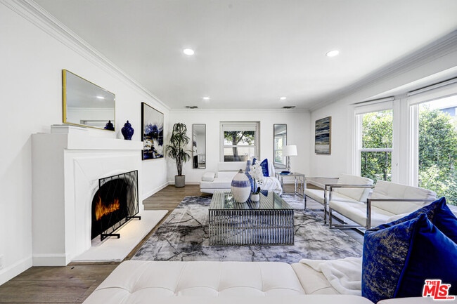 Building Photo - 344 S Camden Dr