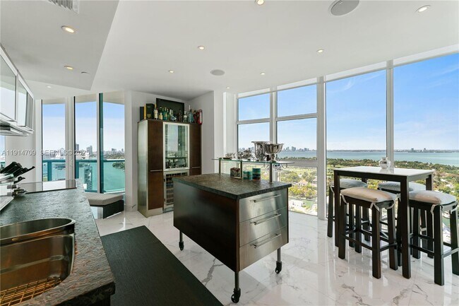 Building Photo - 6000 Indian Creek Dr