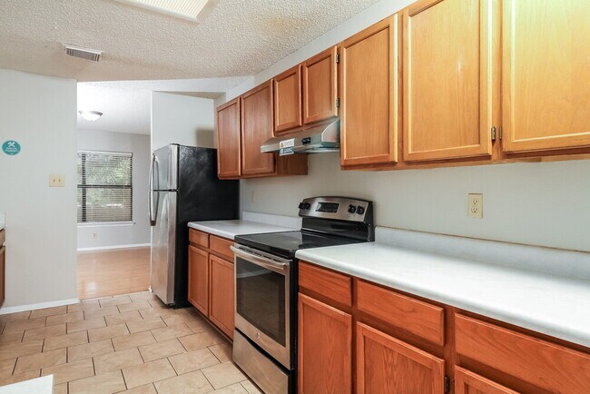 Building Photo - 6854 Park Haven