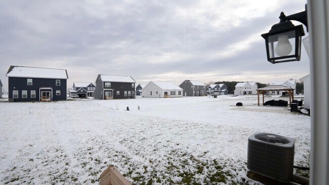 Building Photo - 1717 Longhill Dr