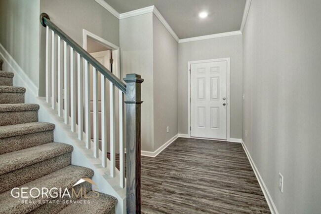 Building Photo - Prime Newnan Location! 2023 build, 3 bedroom townhome within walking distance to Downtown, The LI...