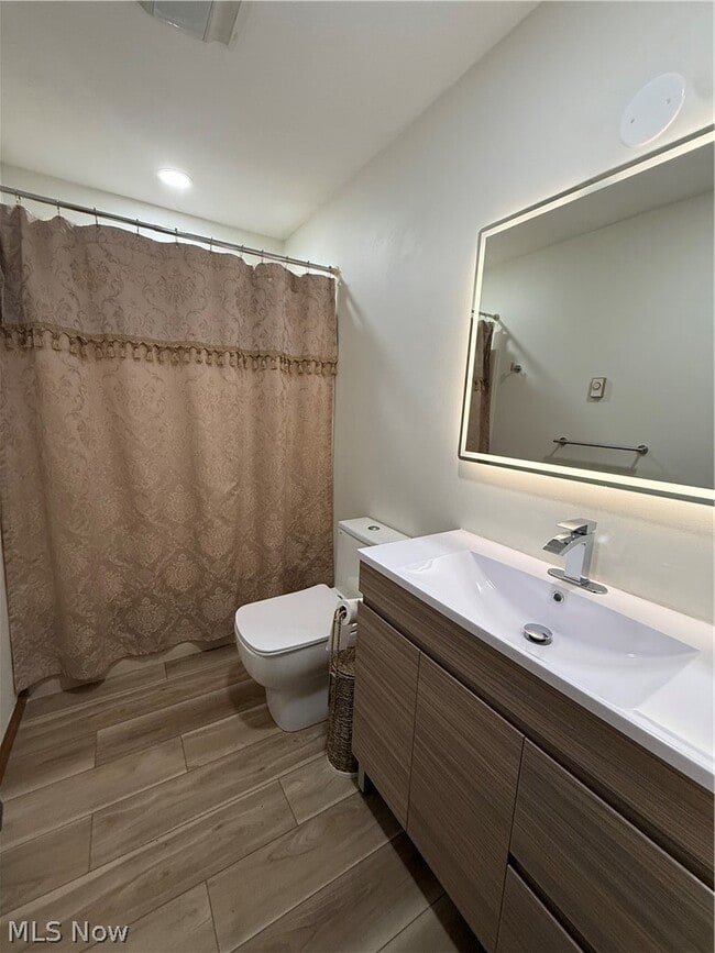 Building Photo - 1918 Buchtel St