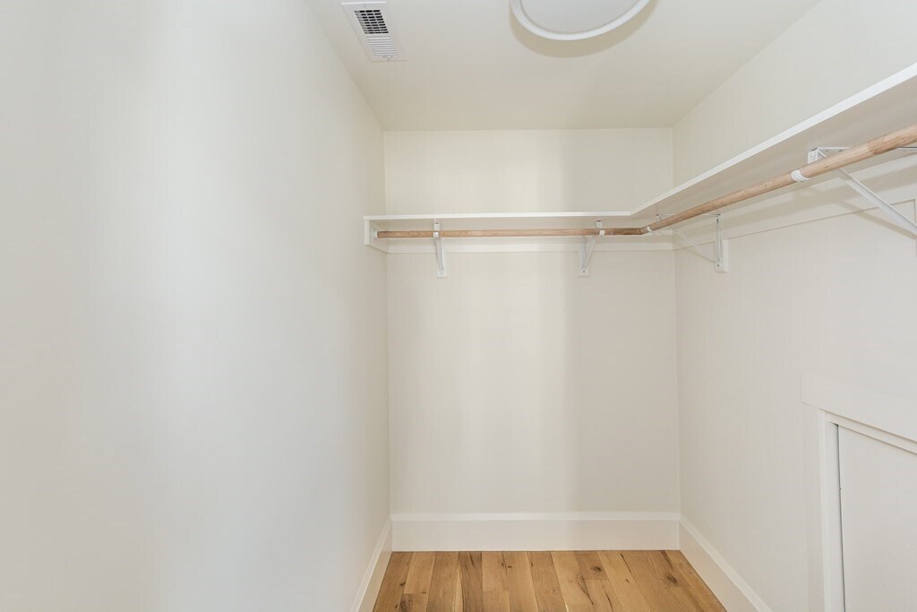 Building Photo - 229 Concord Ave