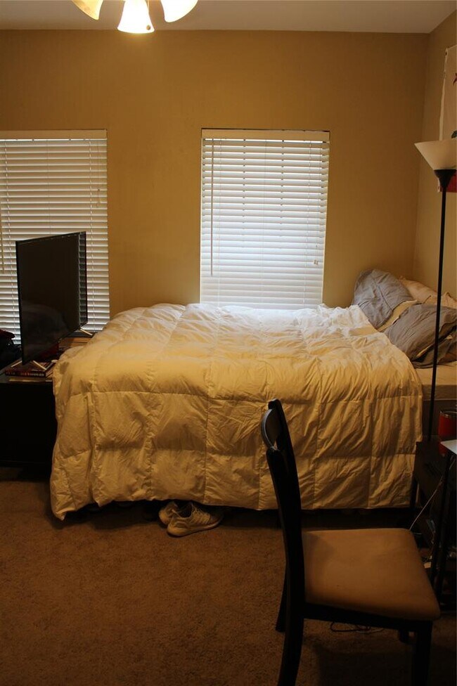 Building Photo - 2801 Rio Grande St