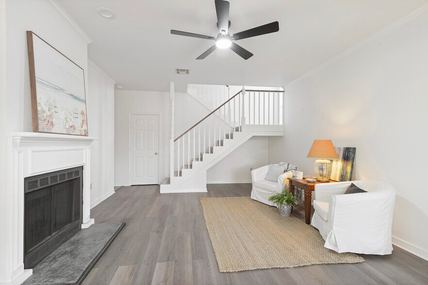 Living Room - 2205 Audubon Trce