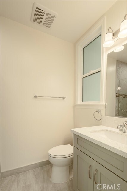 Building Photo - 5922 Encinita Ave