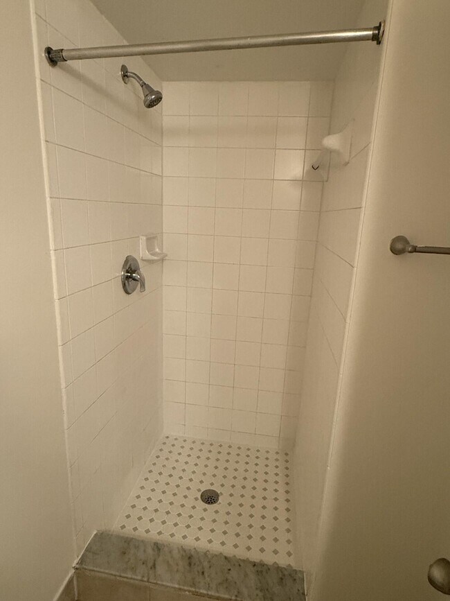 Building Photo - 4179 N Haverhill Rd