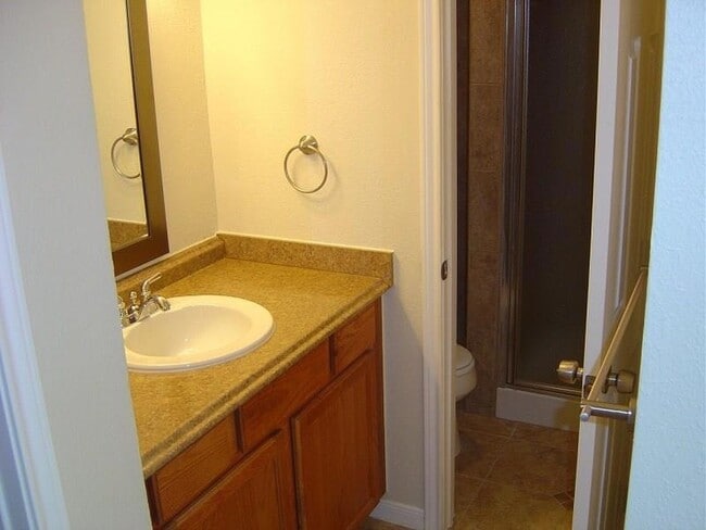 Building Photo - 1701 Horseshoe Cir