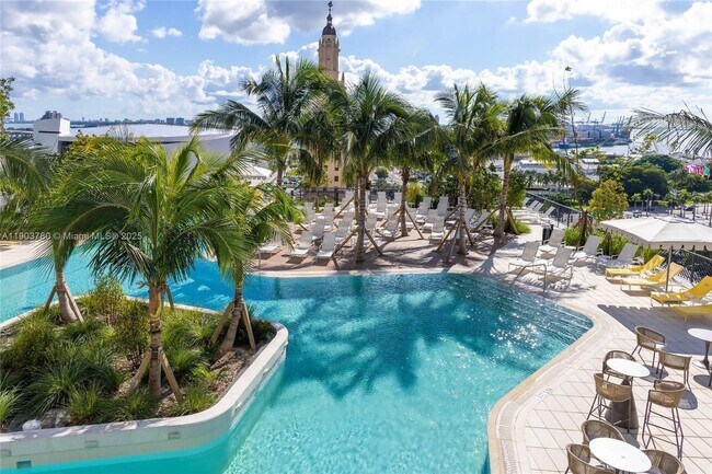 Building Photo - 159 NE 6th St