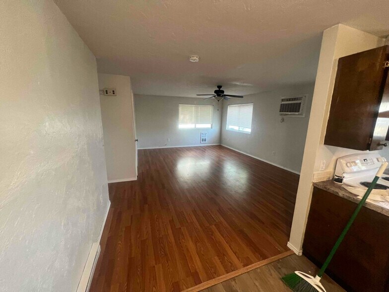 Building Photo - 618 Berkshire St