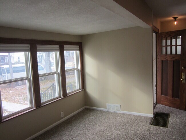 Building Photo - 3942 Emerson Ave N