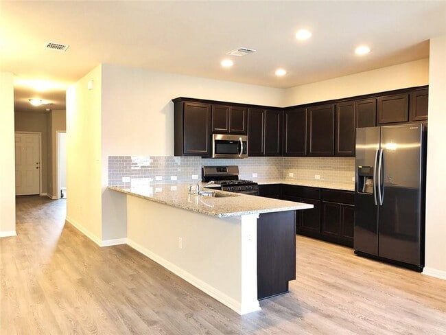 Building Photo - 2024 Birkby Ct